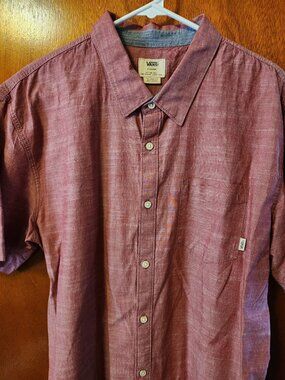 Men's XL Vans Off The Wall Red Short Sleeve Button Down Shirt